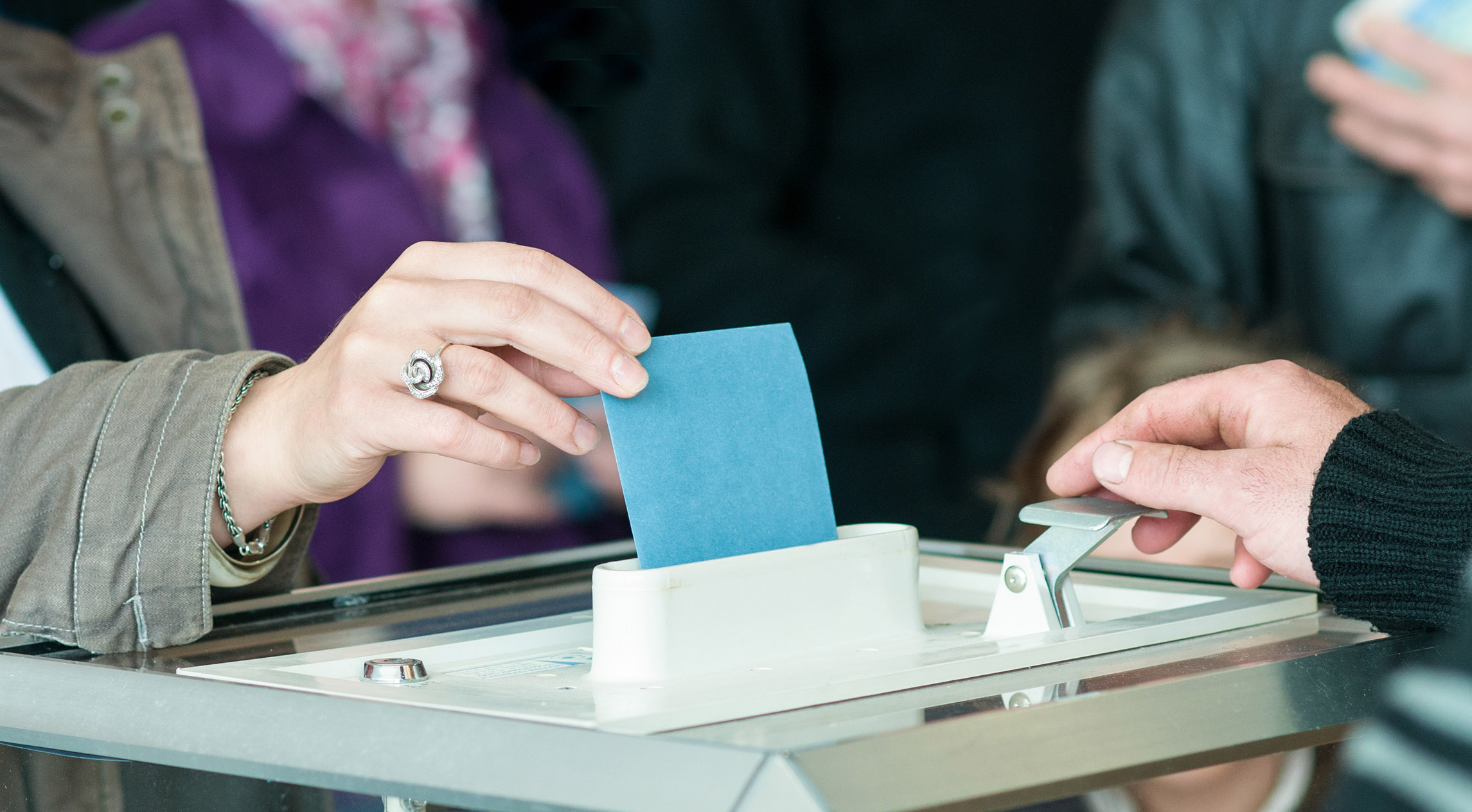 Participez à la tenue d’un bureau de vote les 12 et 19 juin 2022 : devenez assesseur